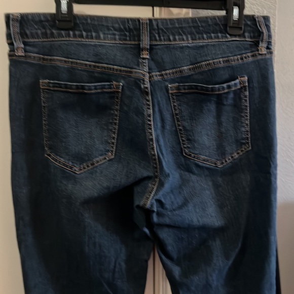 Liz Claiborne size 10 skinny fit jeans - Picture 3 of 3